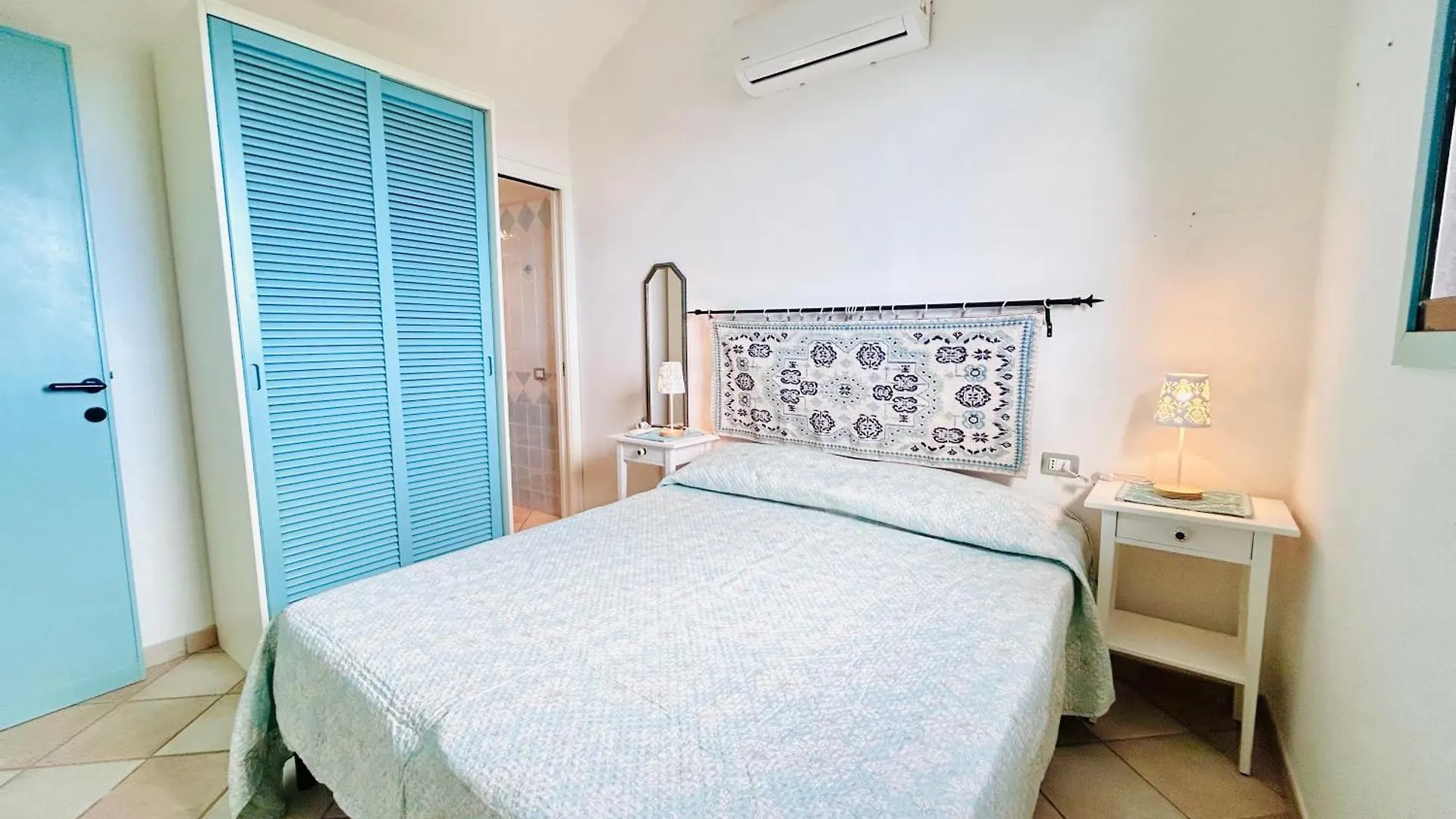 בית נופש Is Traias Villa Azzurra A Due Passi Dal Mare