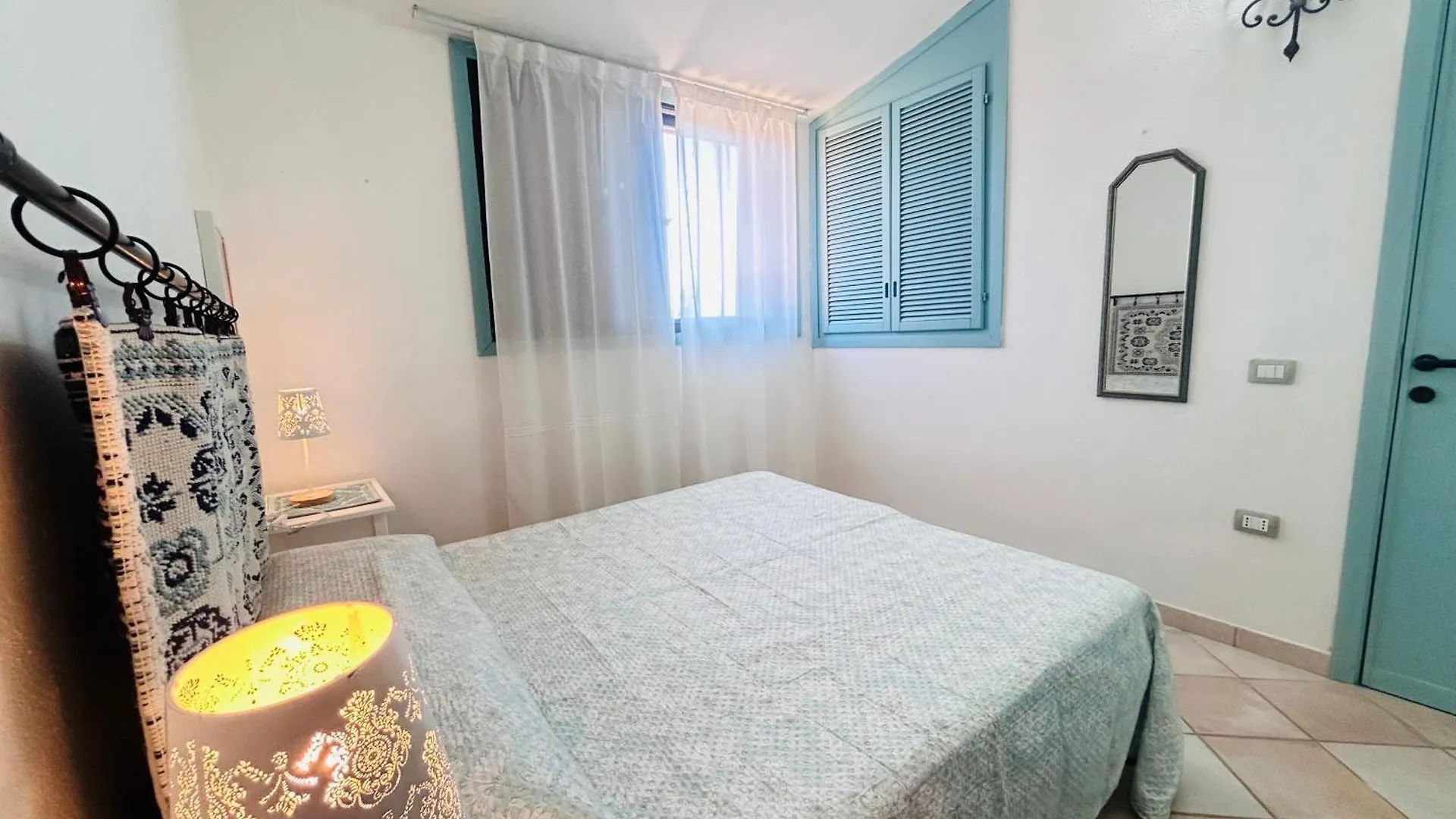 Is Traias Villa Azzurra A Due Passi Dal Mare בית נופש Is Traias